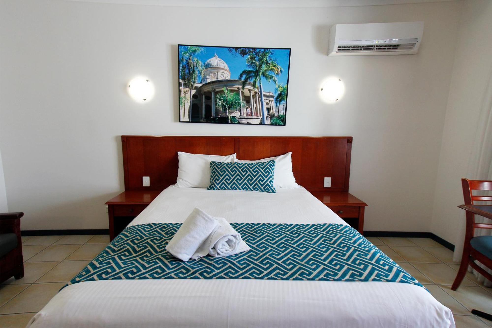 Coffee House Apartment Motel Рокхемптън Екстериор снимка