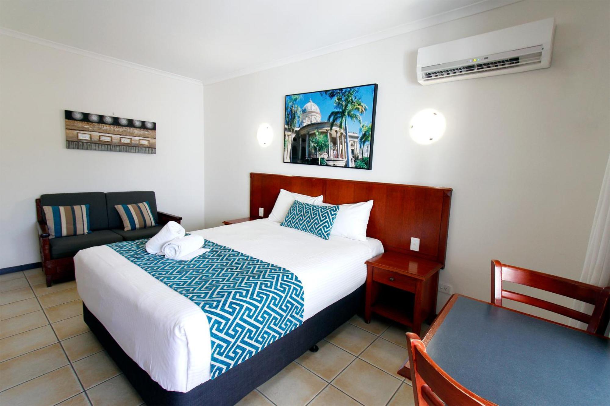 Coffee House Apartment Motel Рокхемптън Екстериор снимка