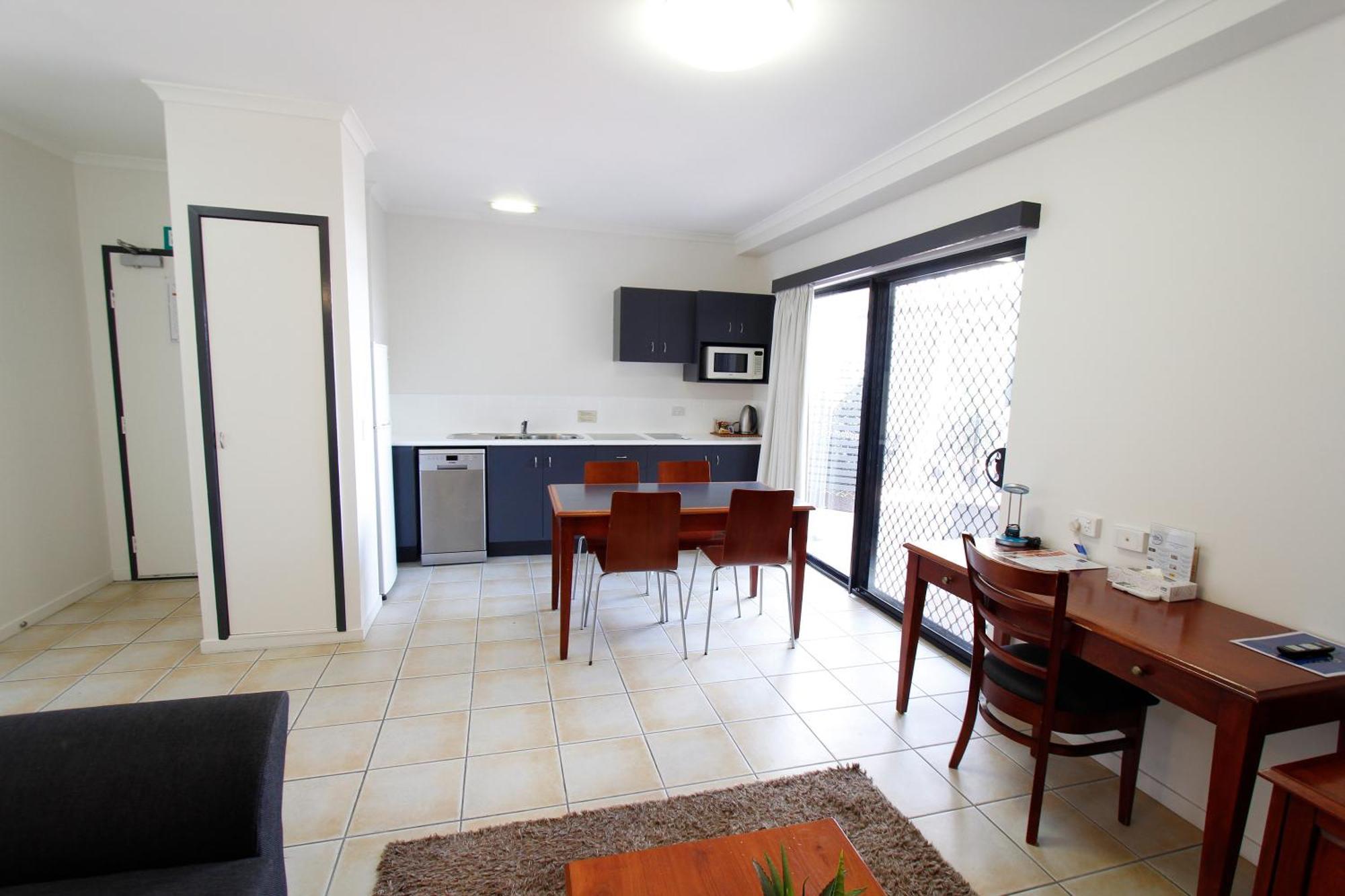 Coffee House Apartment Motel Рокхемптън Екстериор снимка