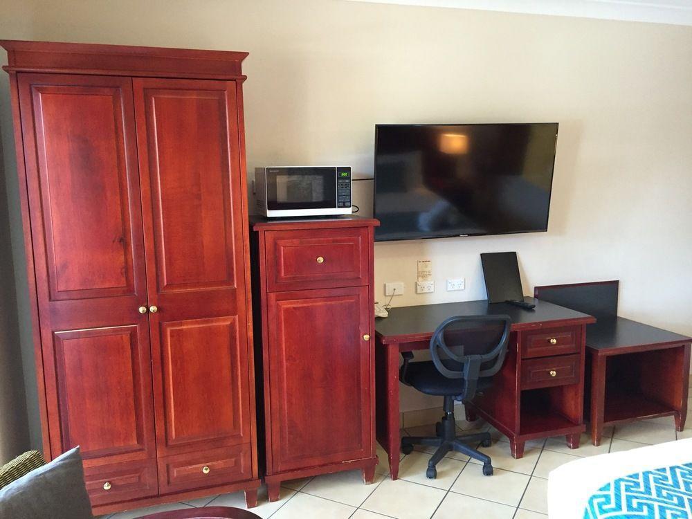 Coffee House Apartment Motel Рокхемптън Екстериор снимка