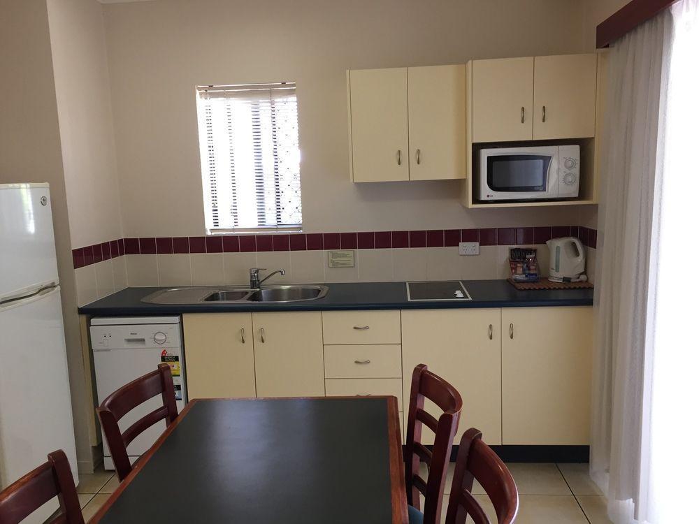 Coffee House Apartment Motel Рокхемптън Екстериор снимка